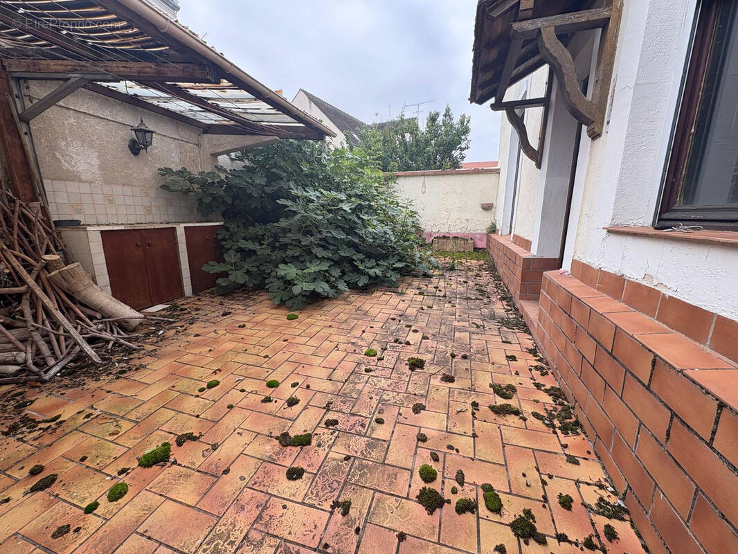 Maison à FONTENAY-TRESIGNY