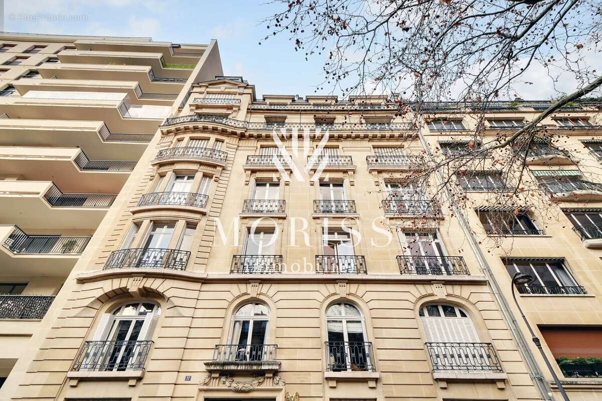 Appartement à PARIS-16E