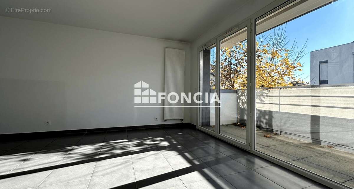 Appartement à REIGNIER