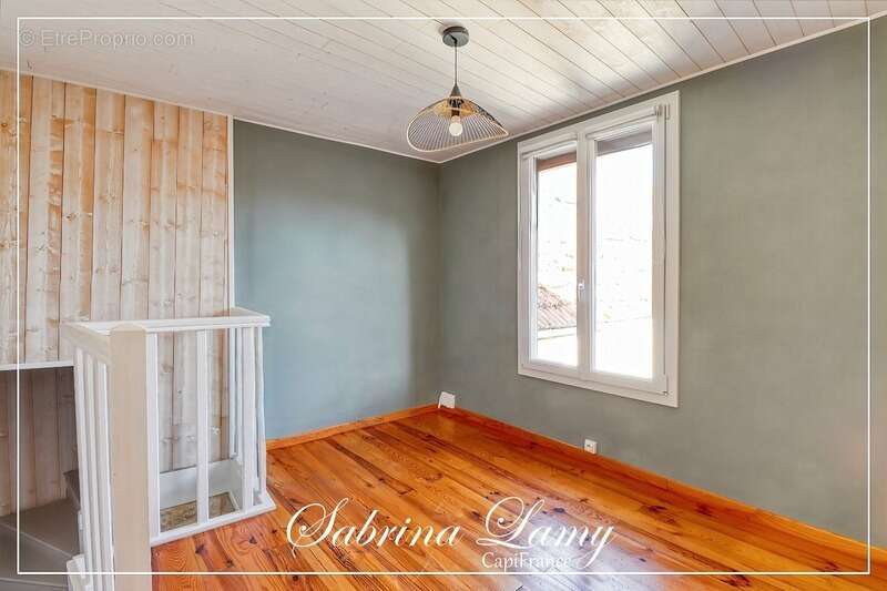 Maison à LE MESNIL-SUR-OGER