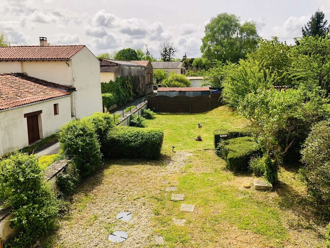 Maison à SAINT-PARDOULT