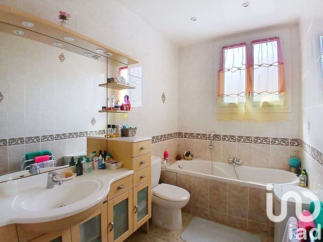 Photo 8 - Maison à CHENNEVIERES-SUR-MARNE