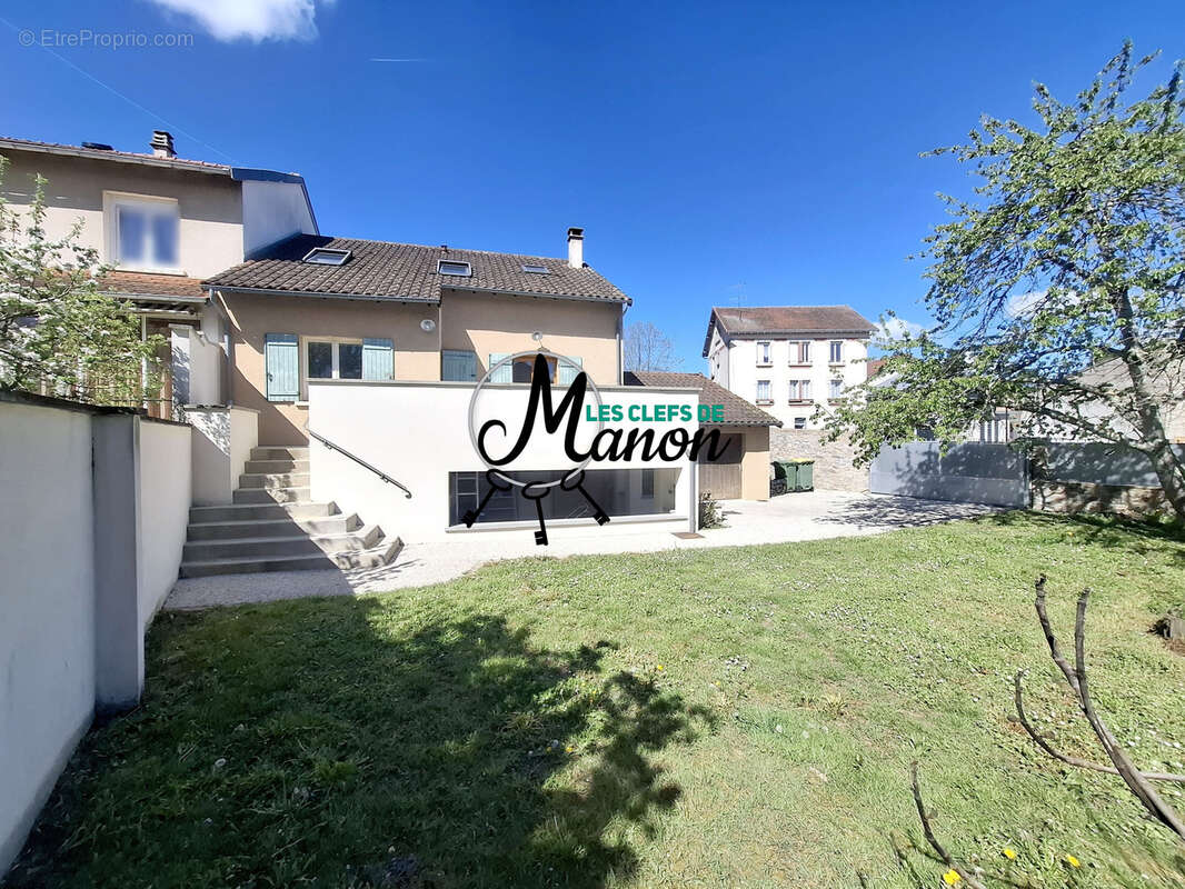 Maison à BESSINES-SUR-GARTEMPE