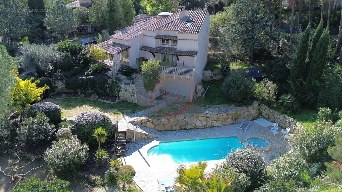 Maison à LES ADRETS-DE-L'ESTEREL