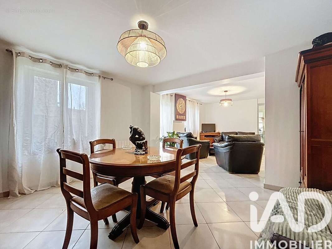 Photo 5 - Maison à CHELLES