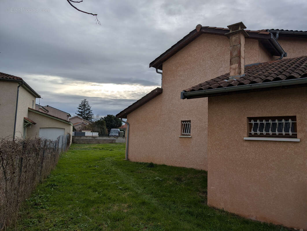 Maison à SAINTE-JULIE