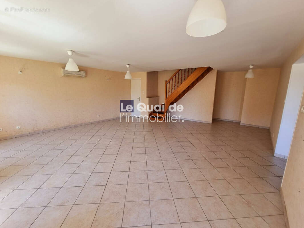 Maison à SAINT-HONORE