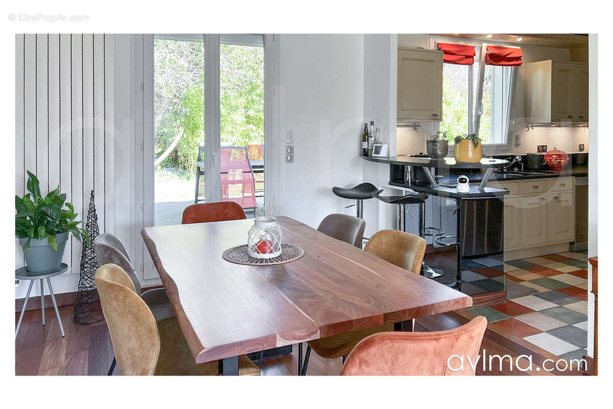 Maison à SAINT-NOM-LA-BRETECHE