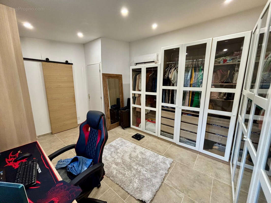 Maison à SUZE-LA-ROUSSE