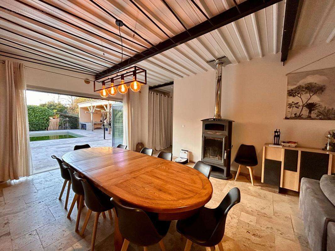 Maison à LES EYZIES-DE-TAYAC-SIREUIL