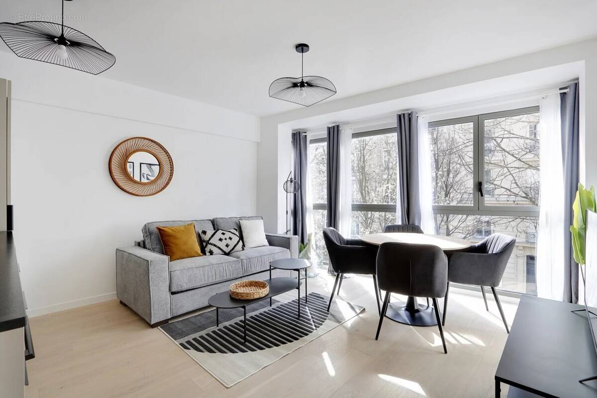 Appartement à PARIS-18E