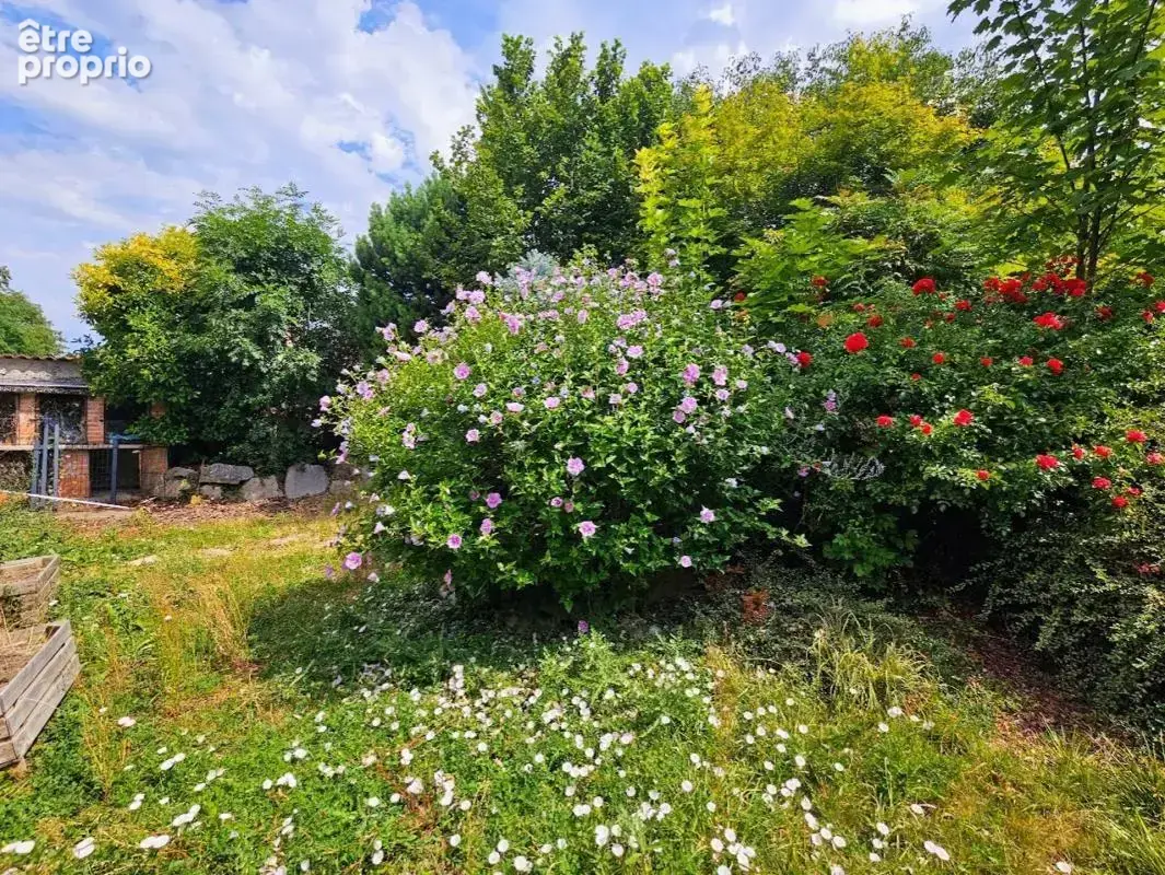Maison 176 m² habitables - jardin - cour - grange  CHAURIAT (63) - photo 33