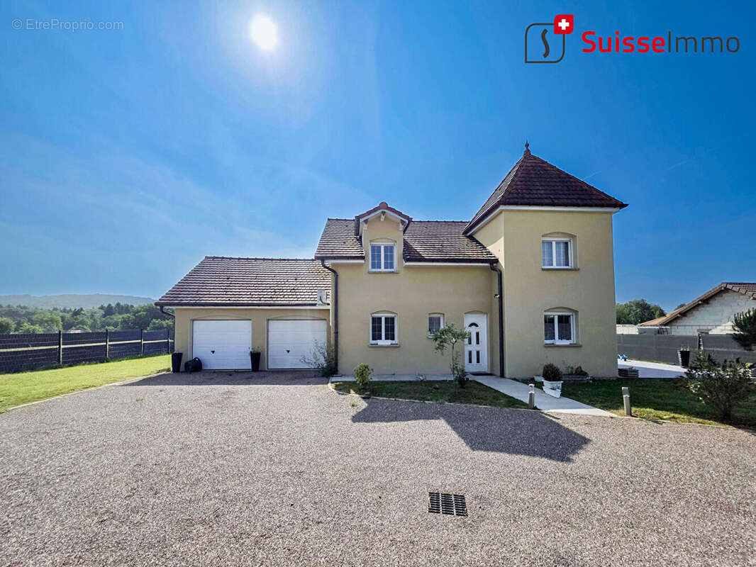 Maison Passavant La Rochere 5 pièce(s) 150 m2 - photo 5