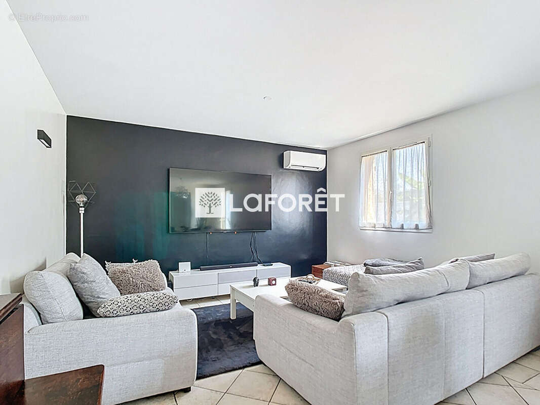 Maison à SAINT-DIDIER-DE-FORMANS