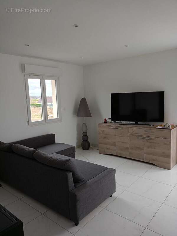 Maison 84 m² à Sassay  - photo 3