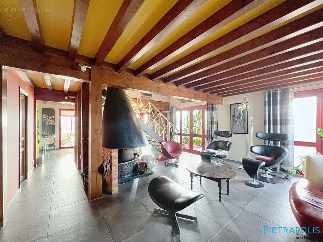 Maison à AMPLEPUIS