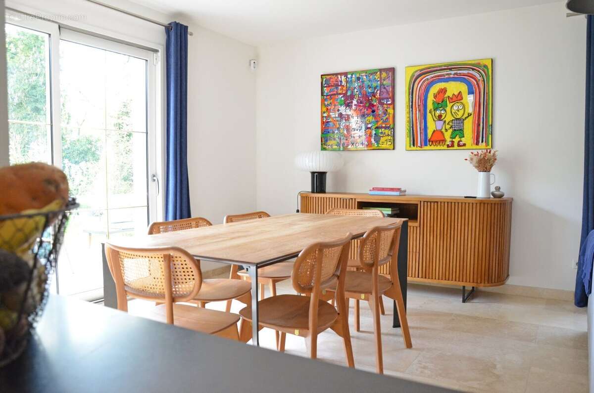 Maison à VILLIERS-LE-BACLE