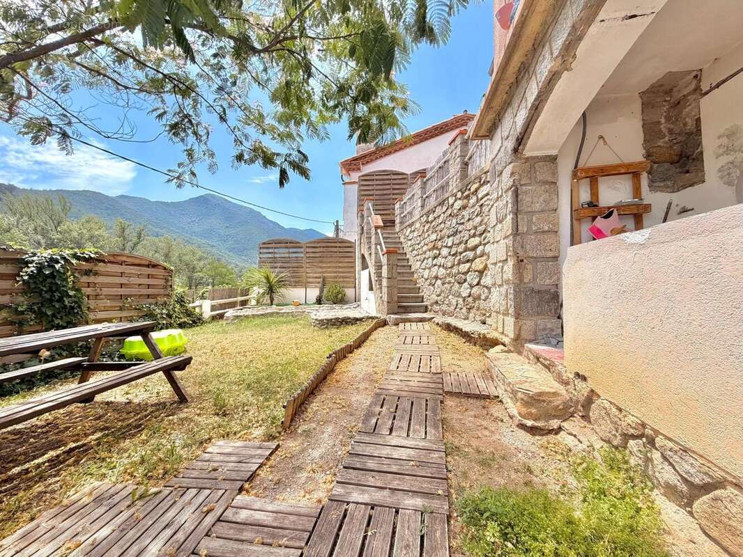 Maison 58 m² à Amelie-Les-Bains-Palalda  - photo 3