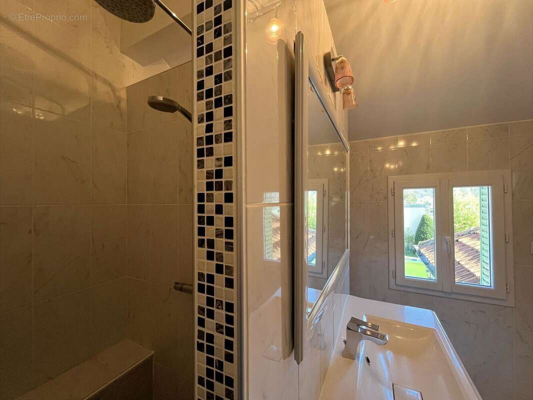 R+1 - SDE + WC - Maison à MAURS