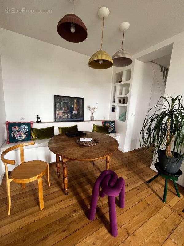 Appartement à CHARENTON-LE-PONT
