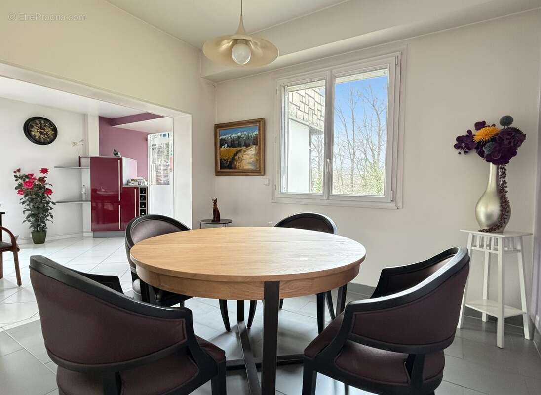 Maison à MONTLIGNON