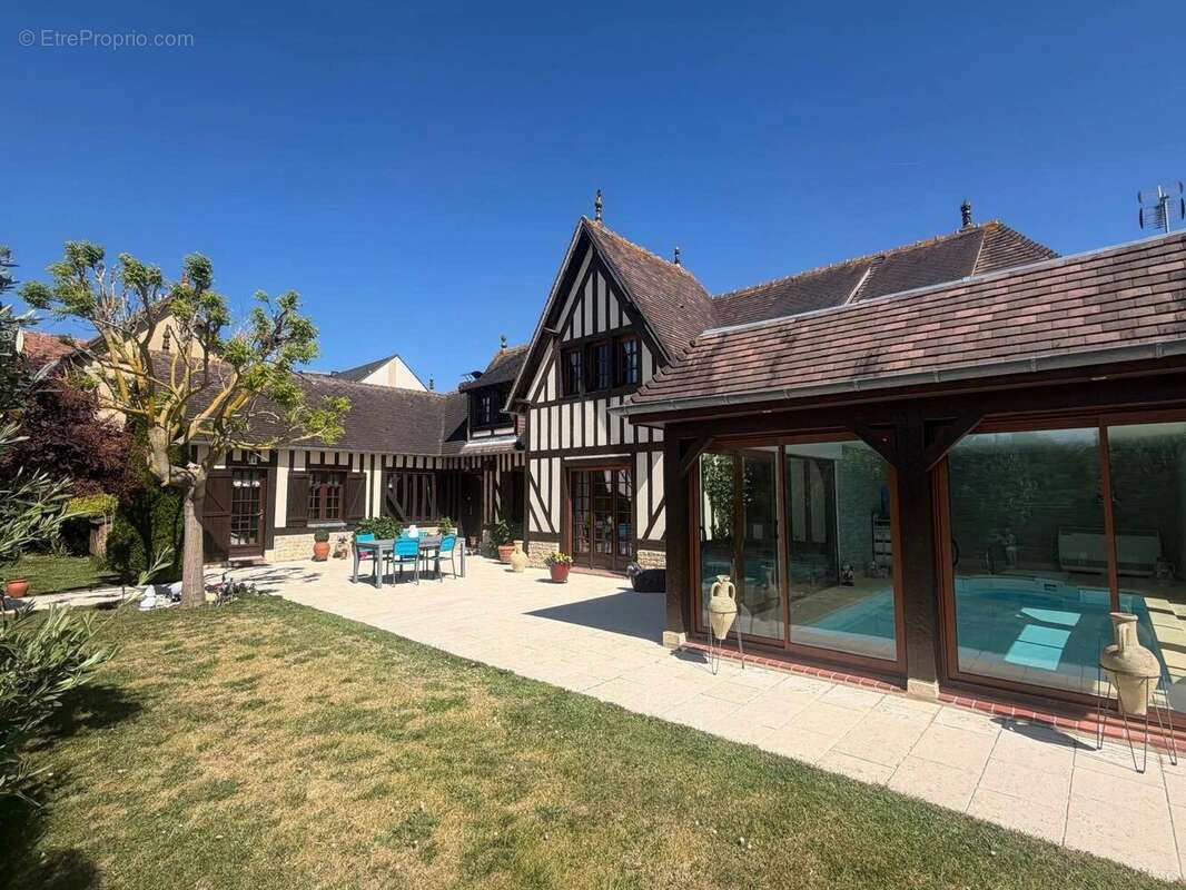 Maison à HOULGATE