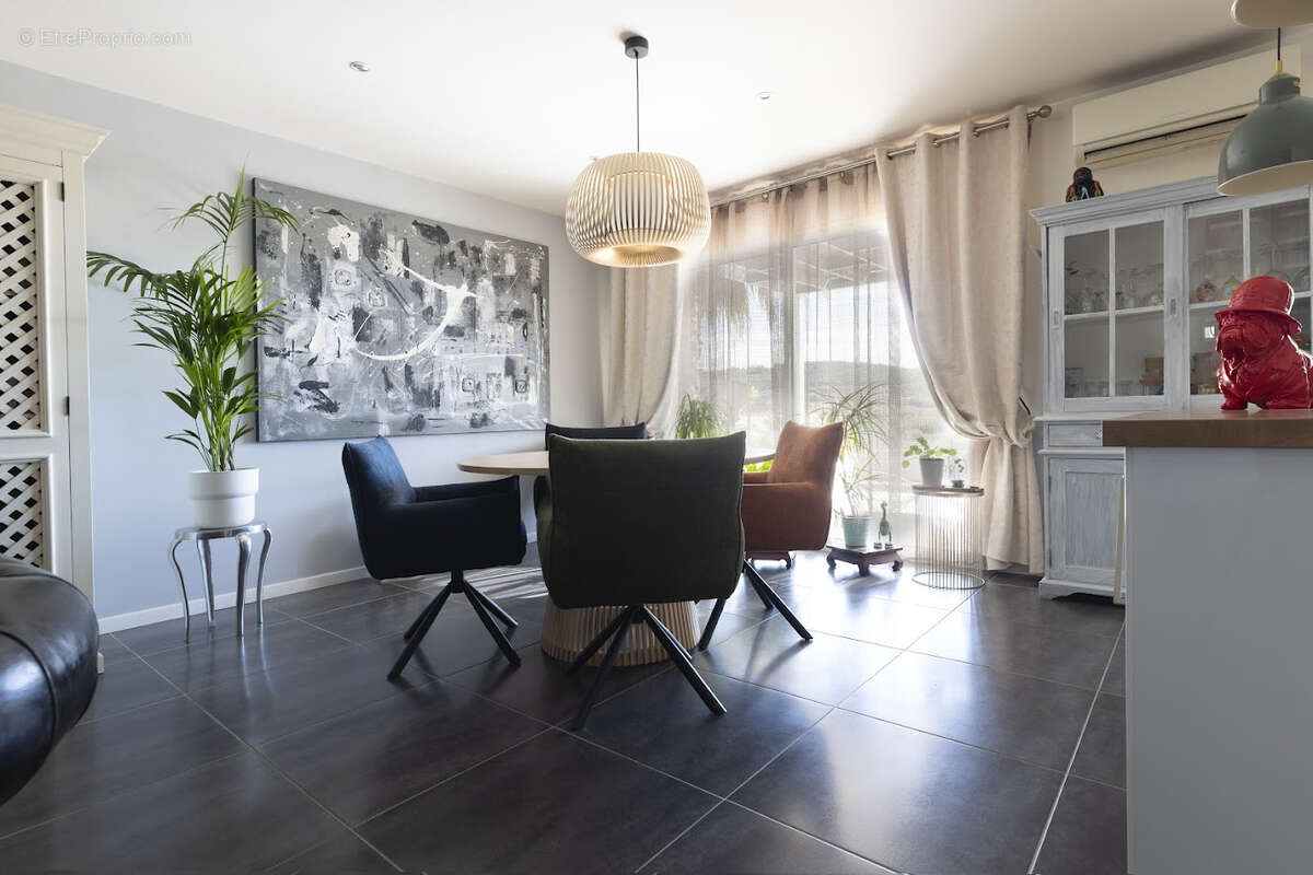 Maison à VILLEVEYRAC