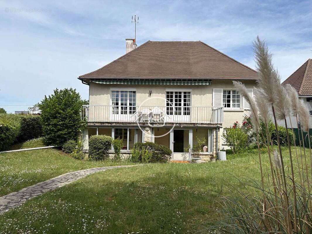 Maison à SAINT-GERVAIS-LA-FORET