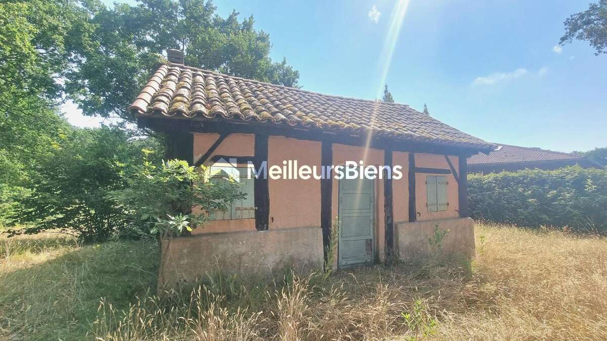 Maison et dépendances sur airial - photo 6