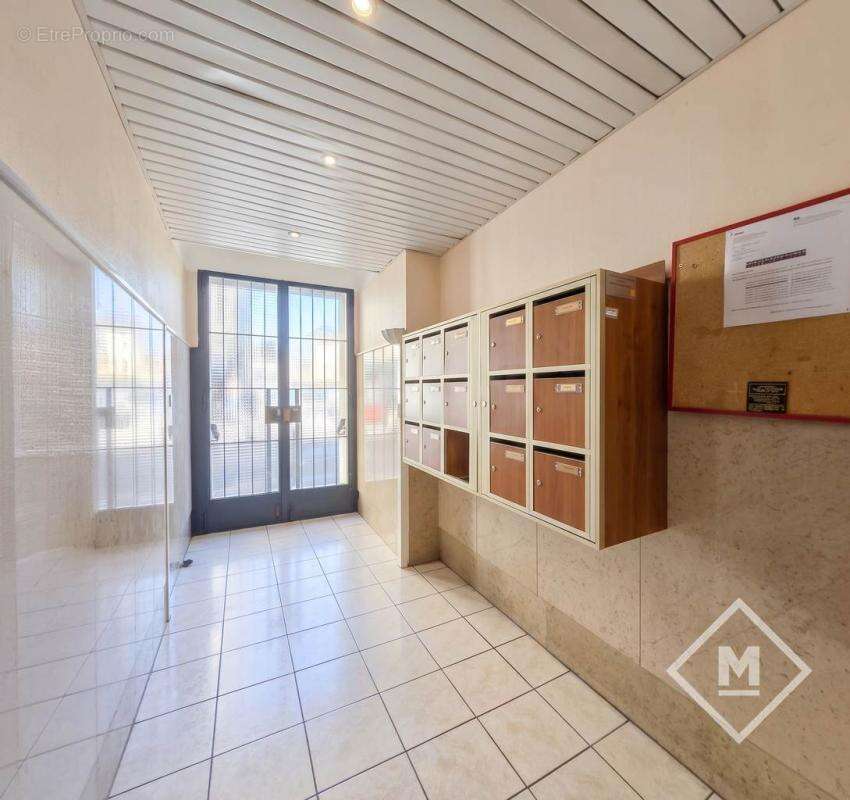 Appartement à MARSEILLE-4E