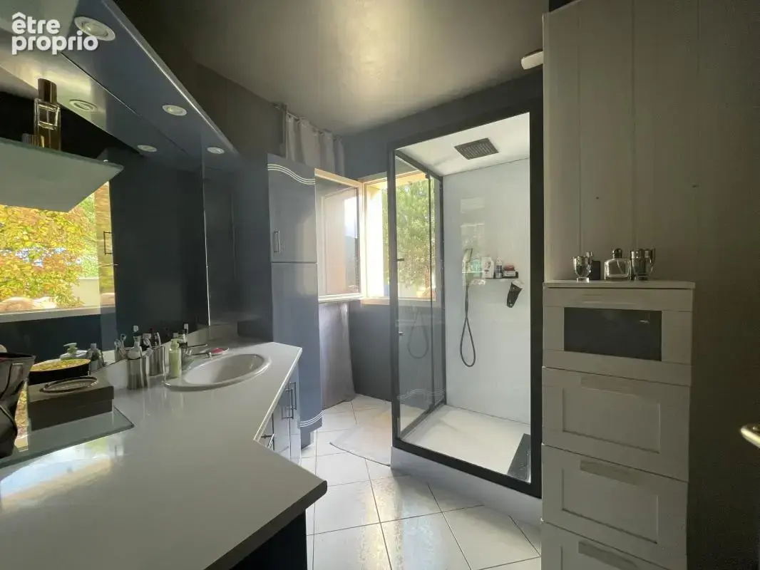 Propriété d'exception de plain-pied avec piscine - Availles- - photo 10