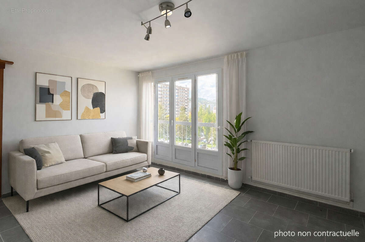 Appartement à SAINT-ETIENNE