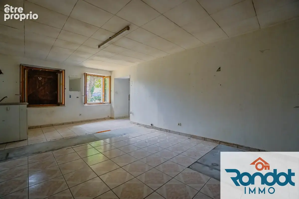Maison 5 pièces / 2 chambres / 105 m2 / 1266 m2 terrain + grange - photo 3