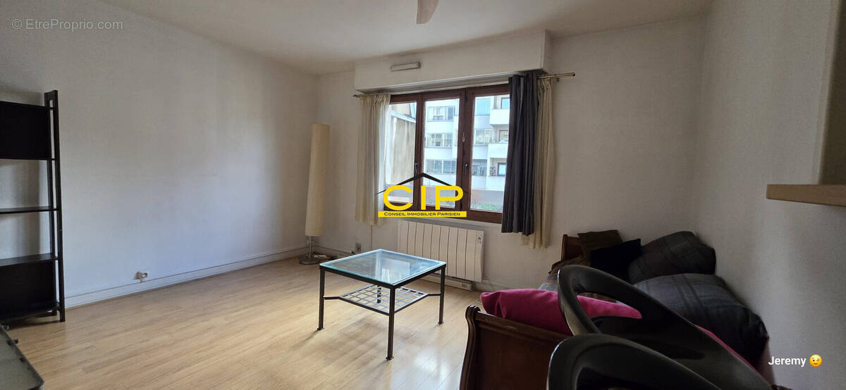 Appartement à PARIS-19E