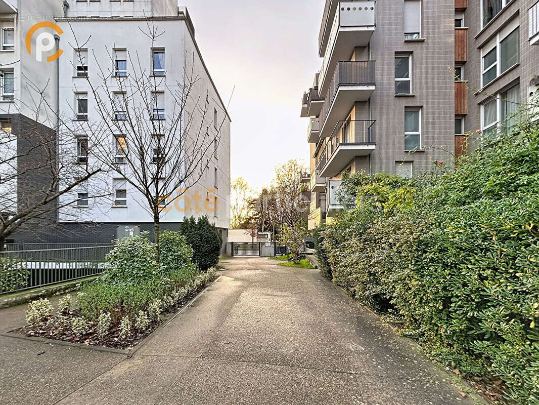 Appartement à IVRY-SUR-SEINE