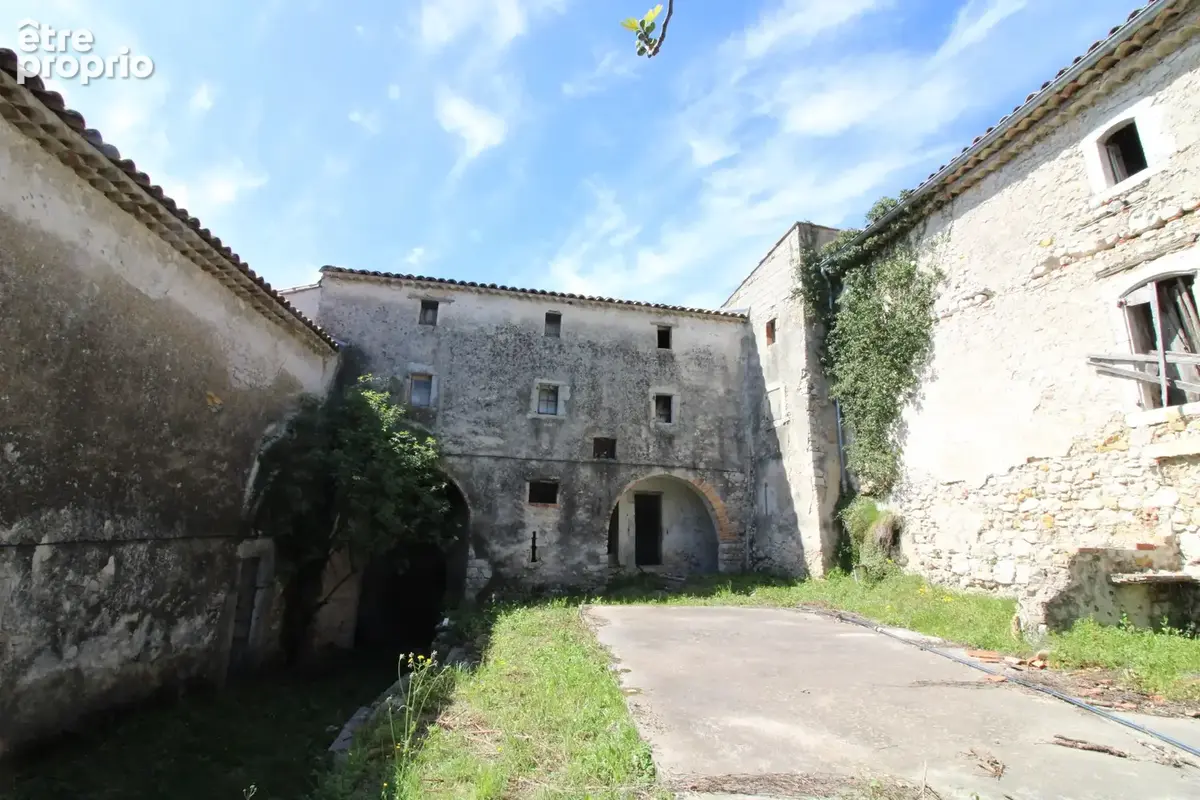 Mas de 2500 m2 sur 26 hectares. - photo 66