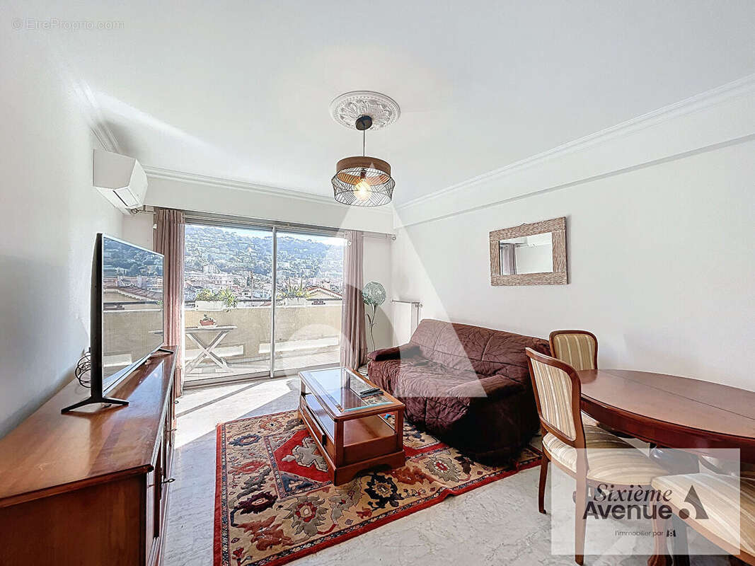 Appartement à LE CANNET