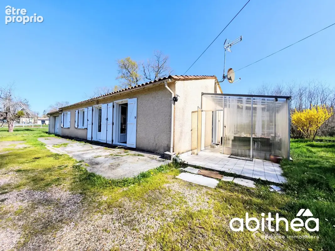 Maison de 98 m2 à rafraîchir sur un terrain de 2000 m2 - photo 1