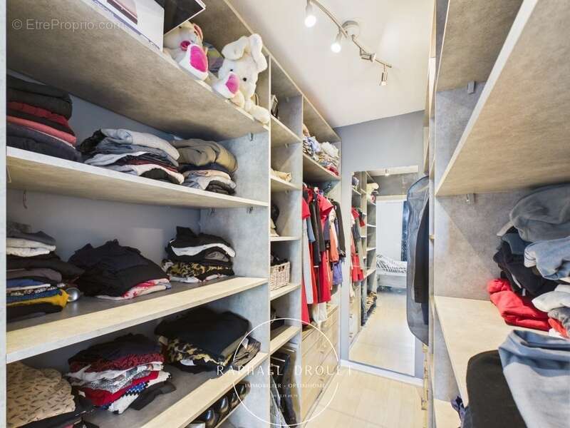 Appartement à VAULX-EN-VELIN