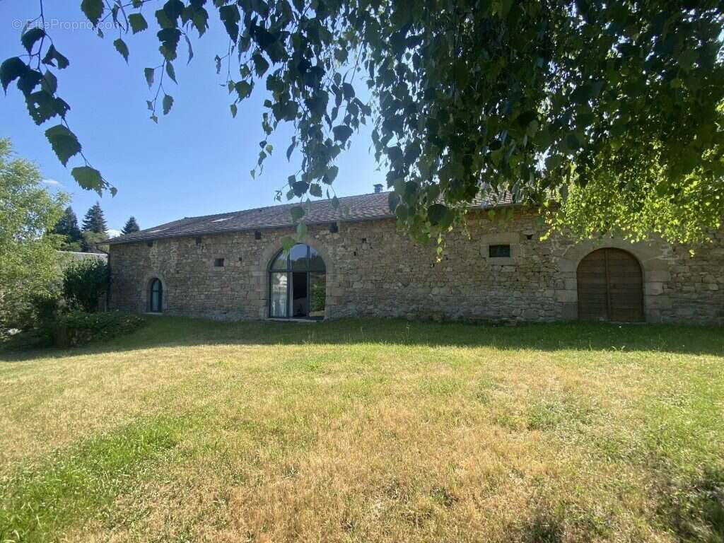 Maison à PEYRAT-LE-CHATEAU