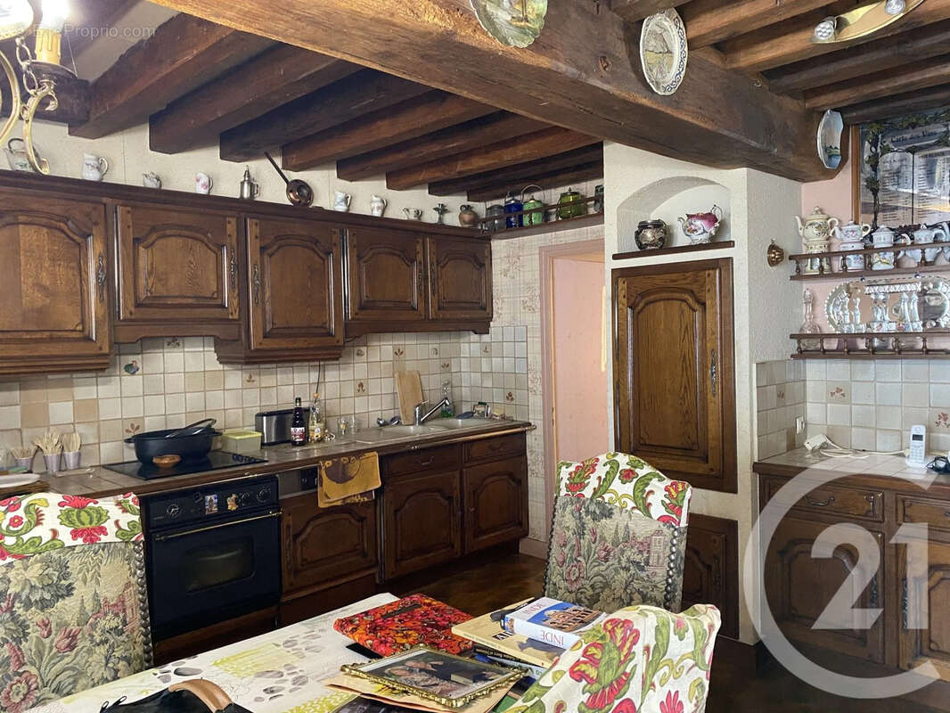 Maison 4 pièces 105 m² à vendre à Sury-En-Vaux (18300) - photo 5