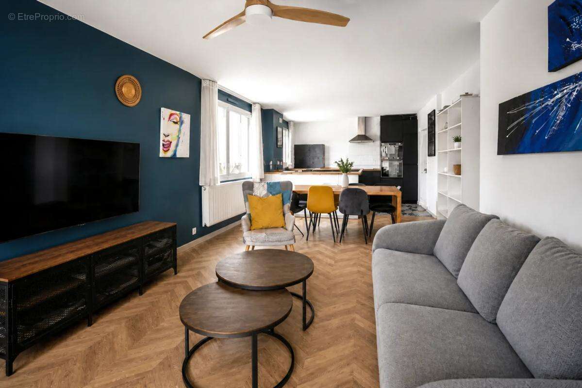 Appartement T3 - 73 m² - Saint-Genis-Laval - photo 2