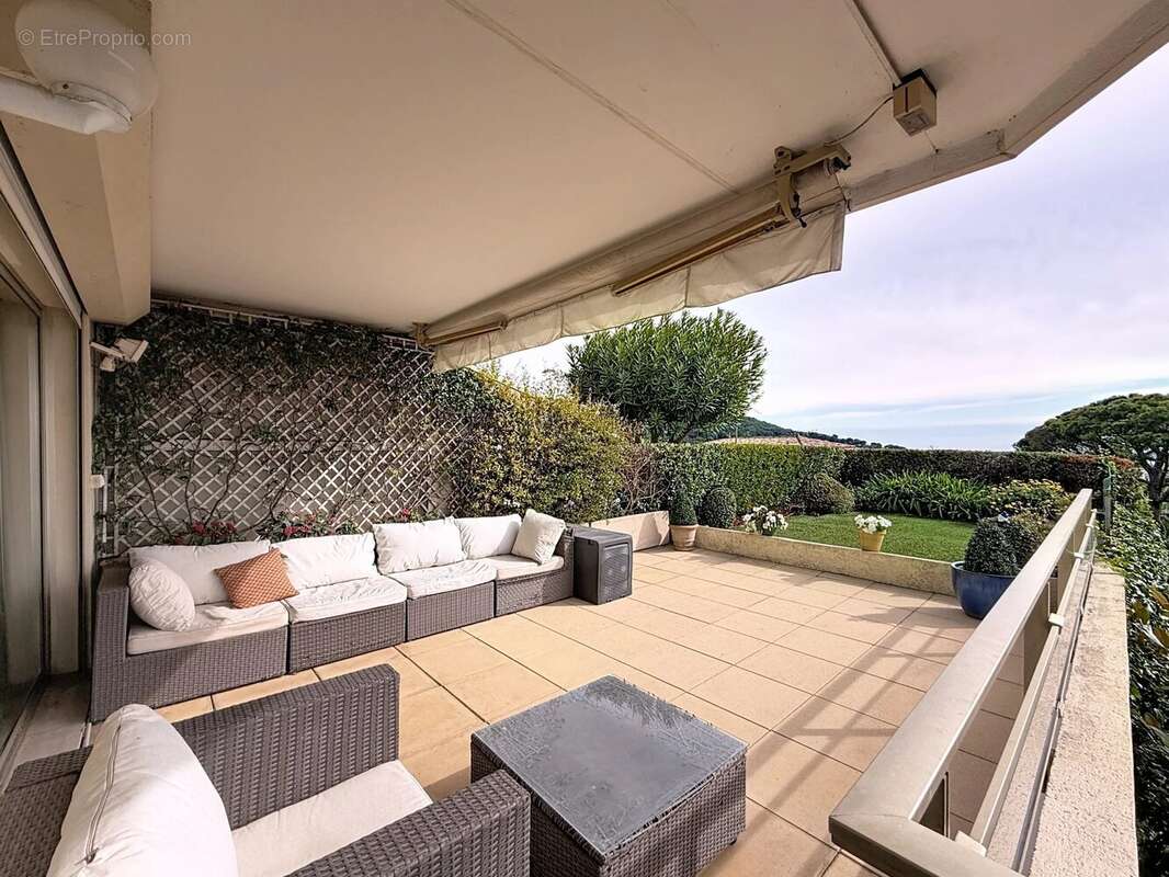 Appartement à LE CANNET