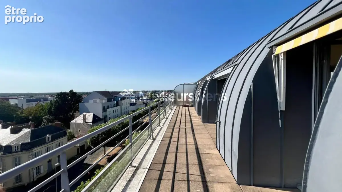 Rooftop - Résidence de standing - plein centere - 119 m² - La Roche-sur-Yon- Double balcon + garage + cave - photo 6