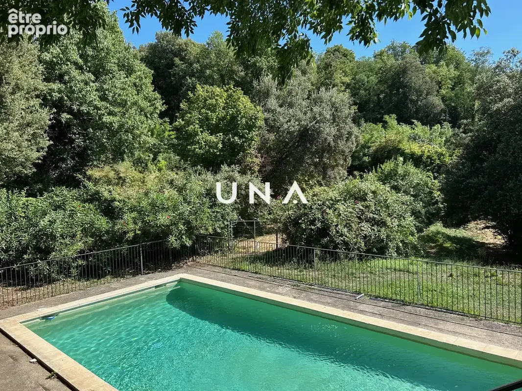 Propriété authentique avec jardin et piscine - photo 3