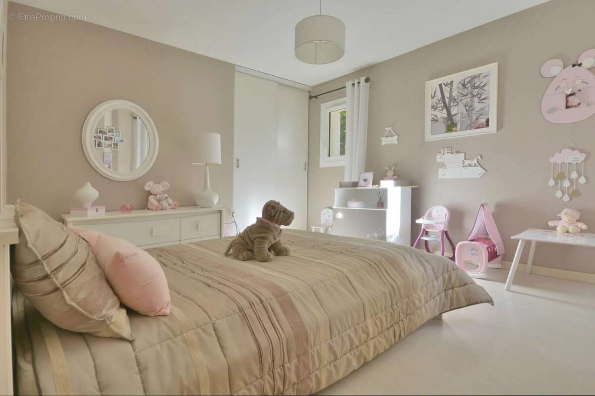 Maison à ROQUEFORT-LES-PINS