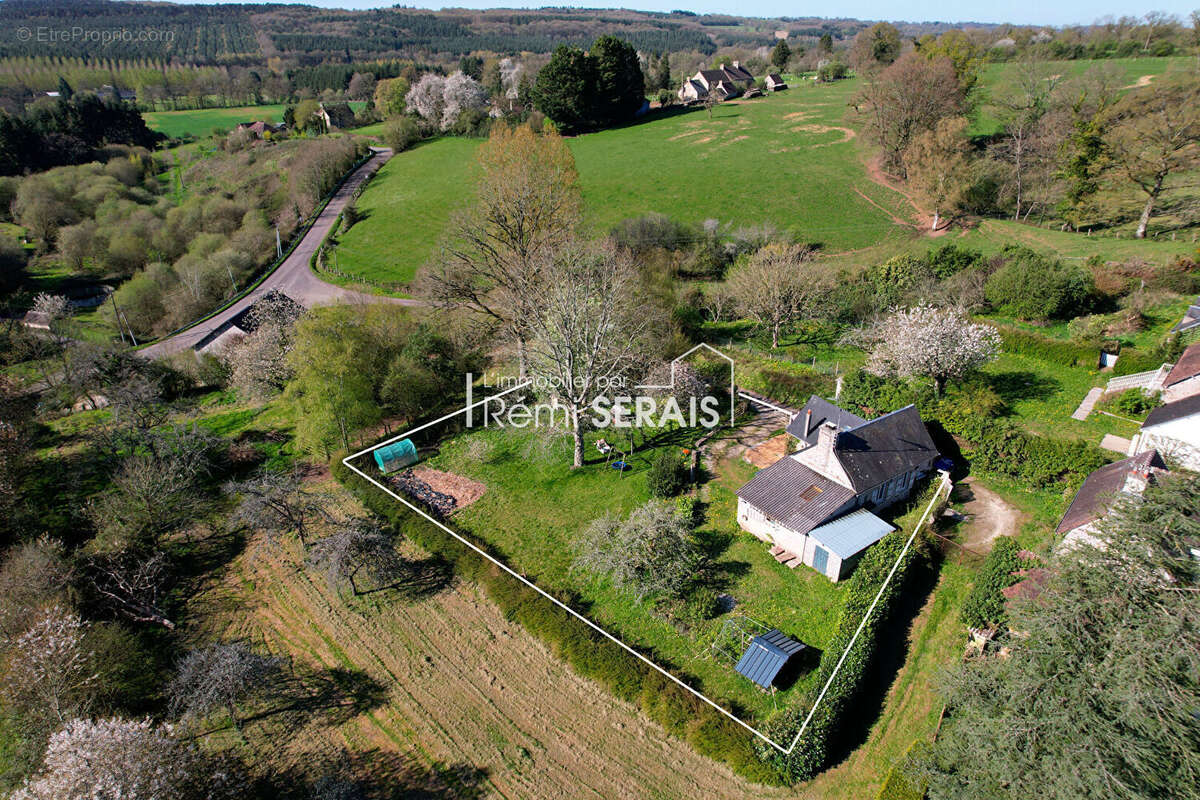 Maison à CHAMPSECRET