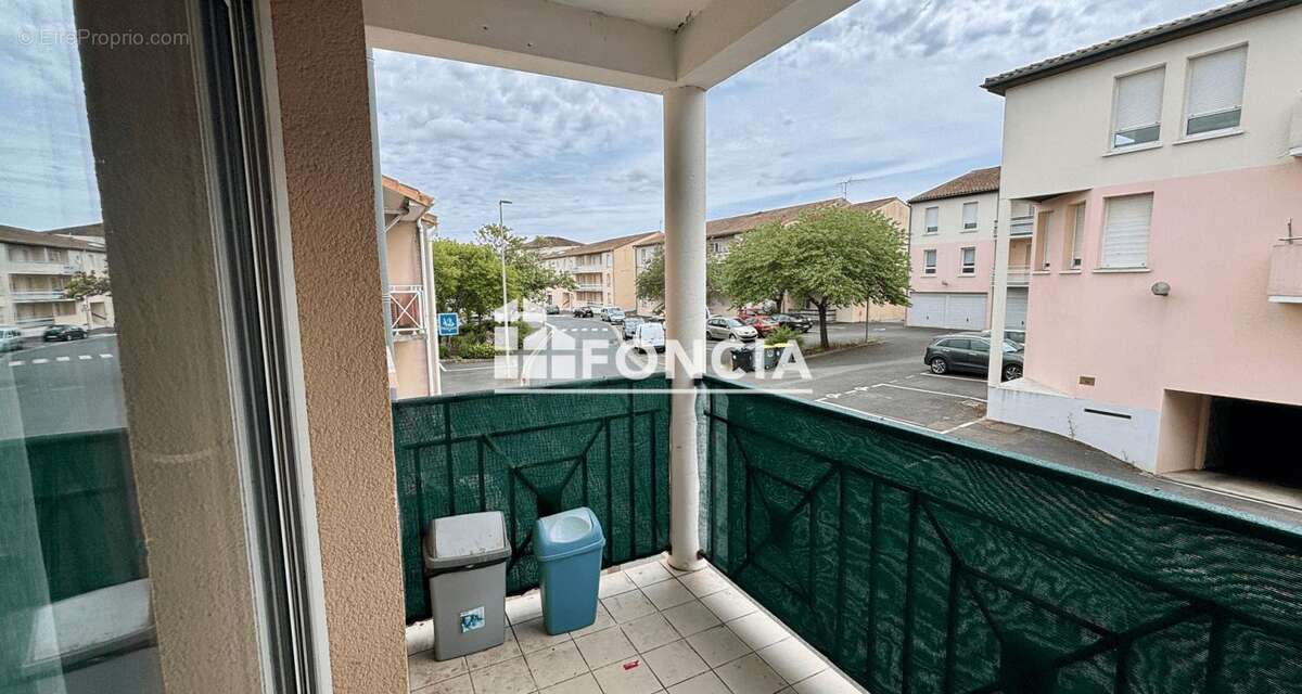 IDEAL RESIDENCE PRINCIPALE OU INVESTISSEMENT Bel appartement 3 pièces proche mairie et commerces avec grand garage - photo 9