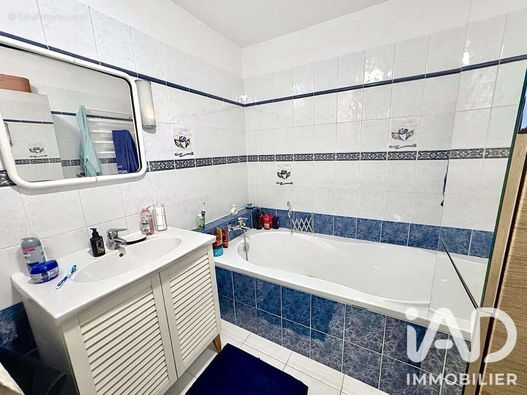Maison 178 m² à La Ville-Du-Bois  - photo 9