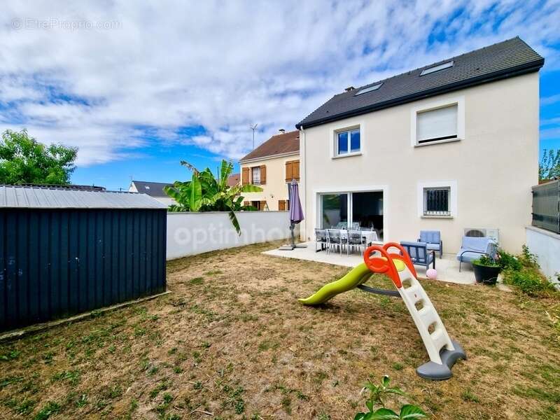 Maison à SAINT-GERMAIN-LES-ARPAJON